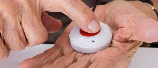 'état de santé des personnes âgées vivant seules à domicile
